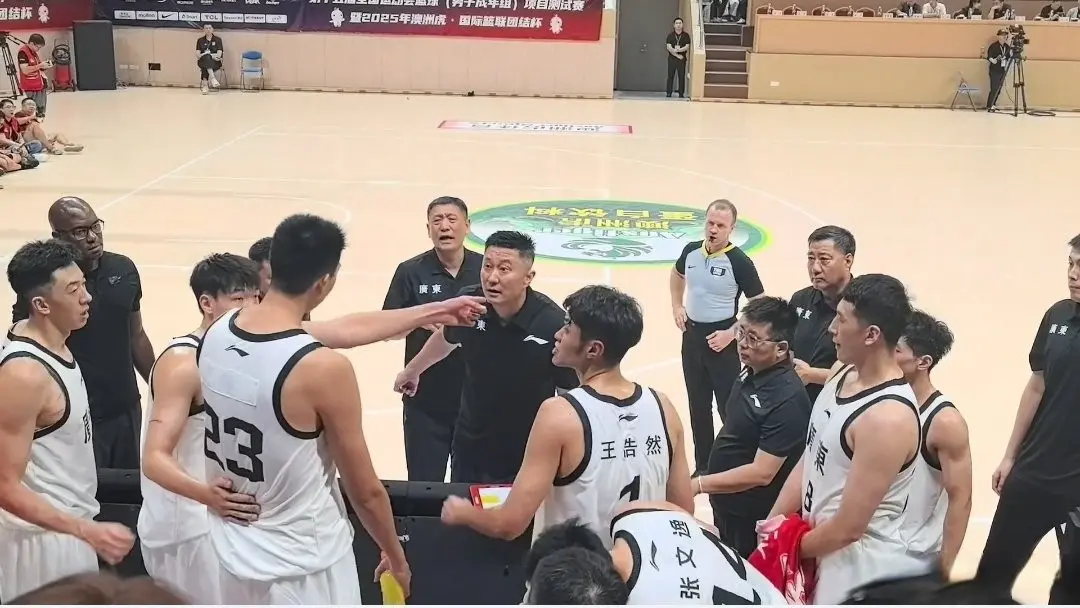 JBUZw, div, 恐走赵睿旧