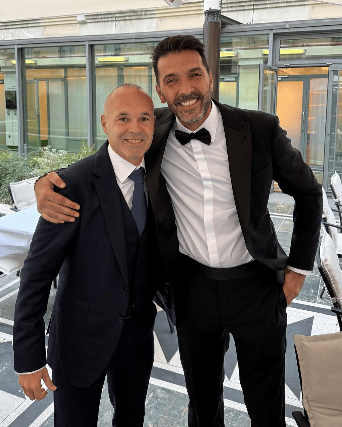 src, img, amp src, img, amp