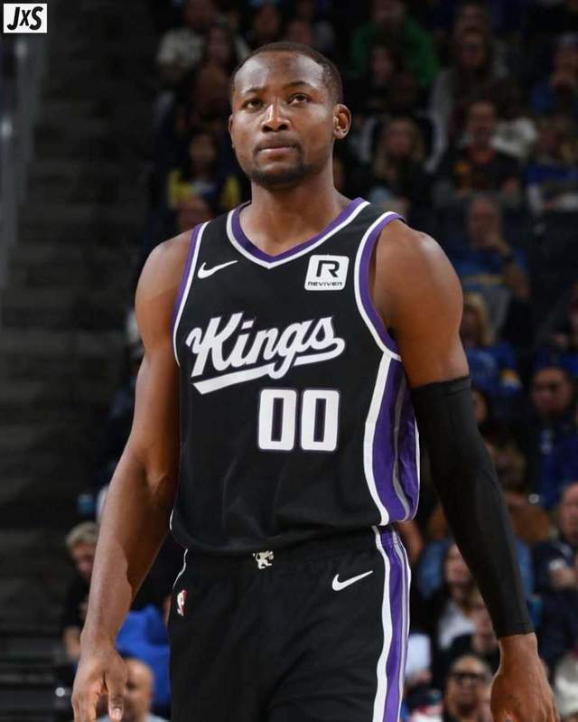 勇士队在首, 的勇士队管